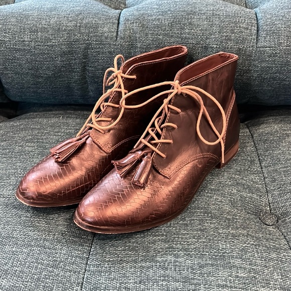 Brown leather Topshop Low Boots with Preppy Tassels sz 40 - Picture 1 of 5